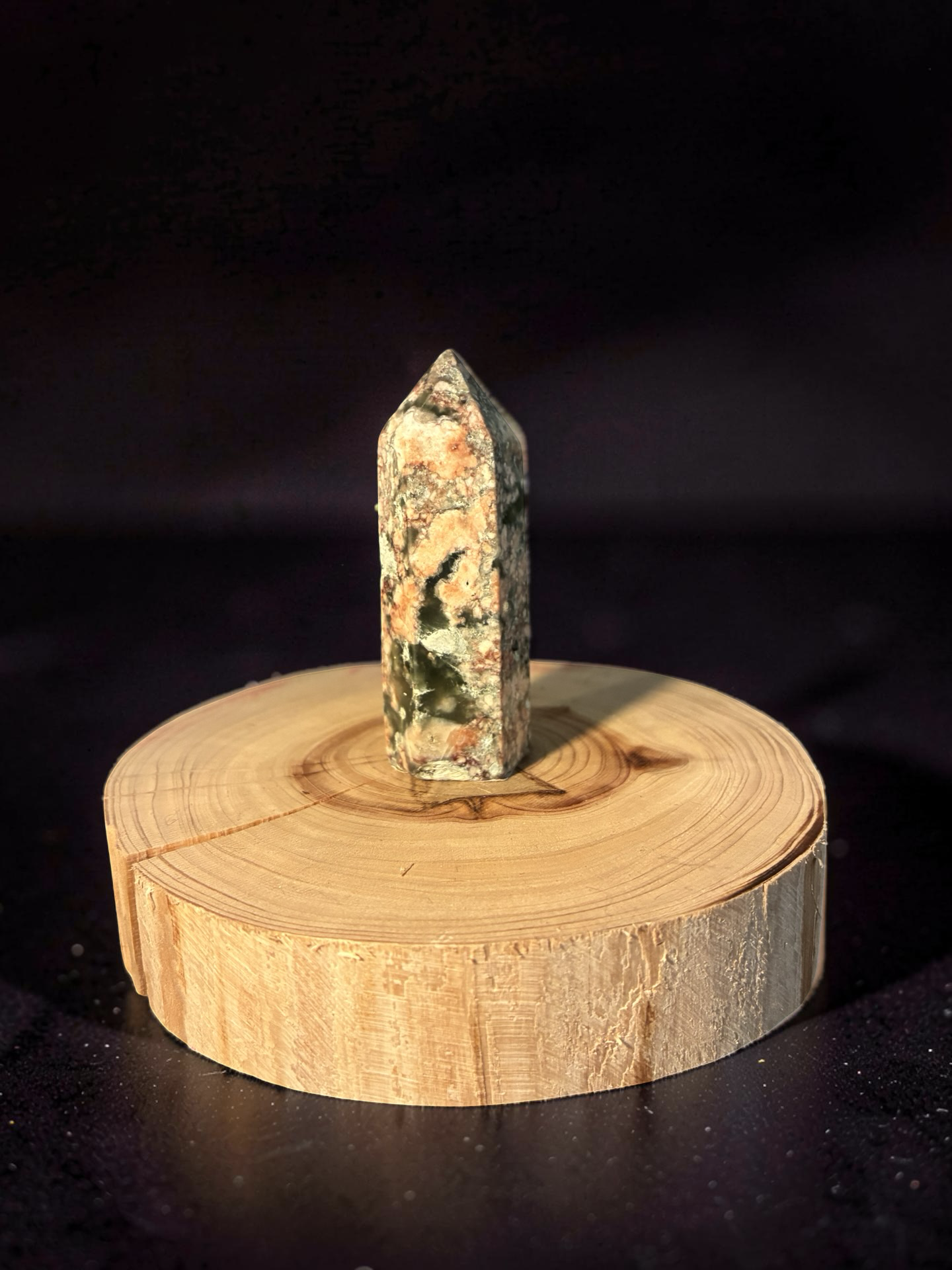 Black Flower Agate tower