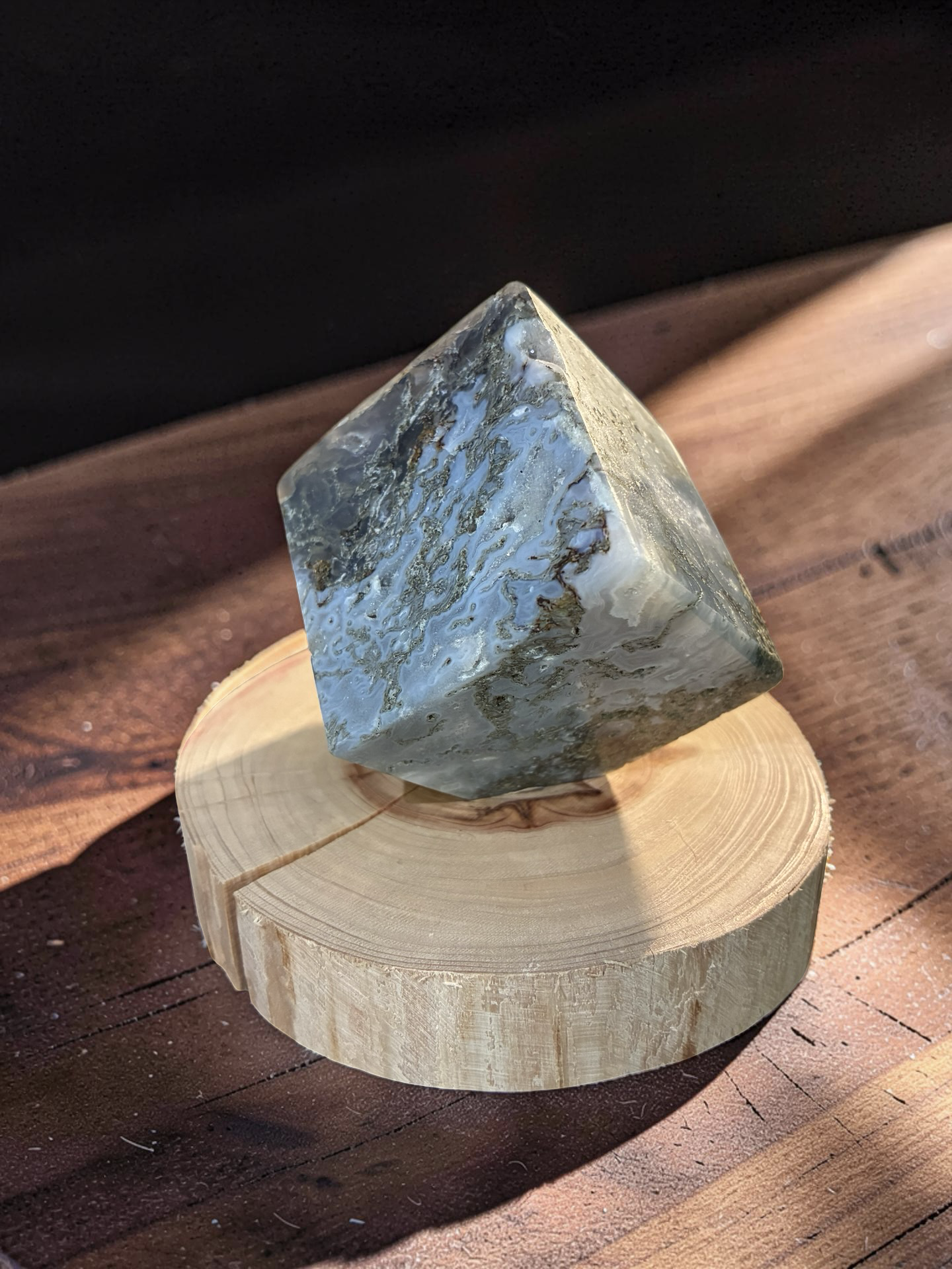 Moss Agate Free standing cube