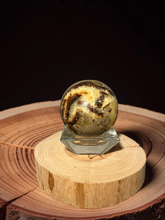 Septarian sphere